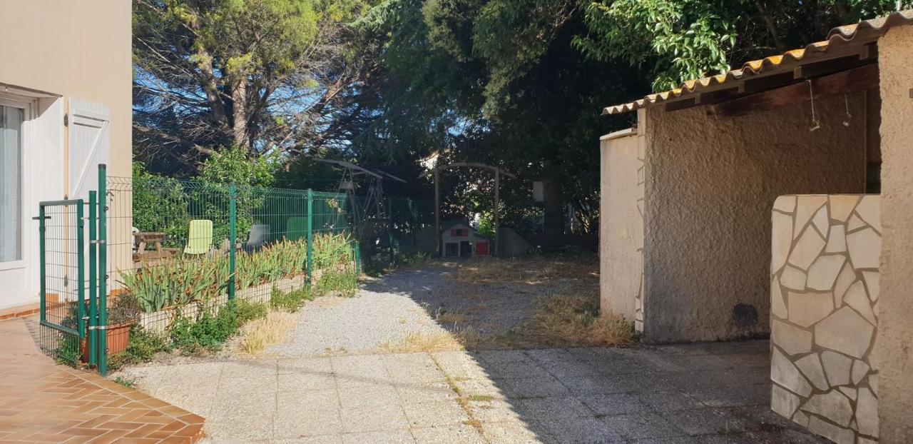 Location Saisonniere Apartment Coursan Exterior foto
