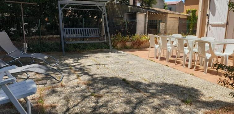 Location Saisonniere Apartment Coursan Exterior foto