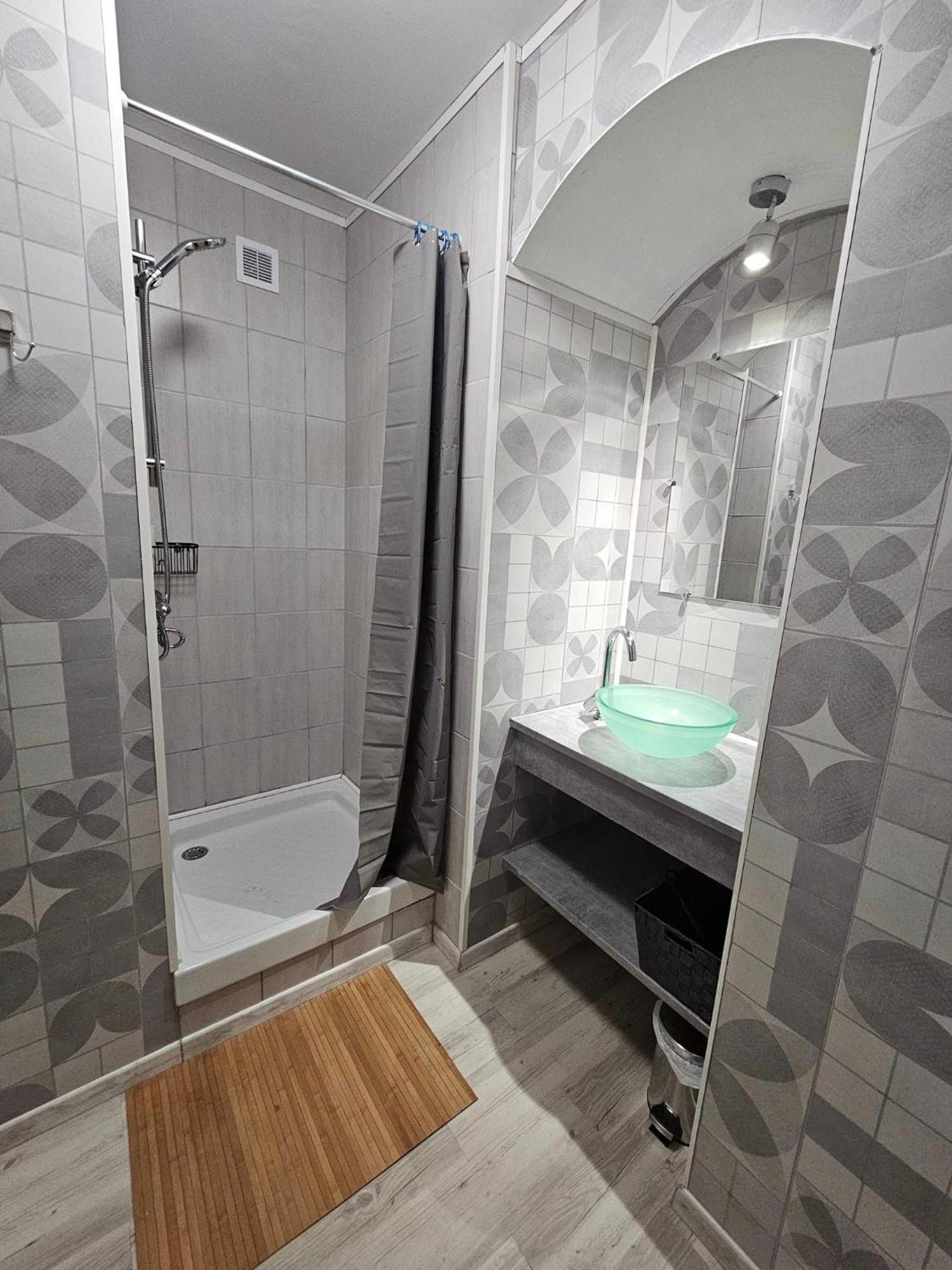 Location Saisonniere Apartment Coursan Exterior foto
