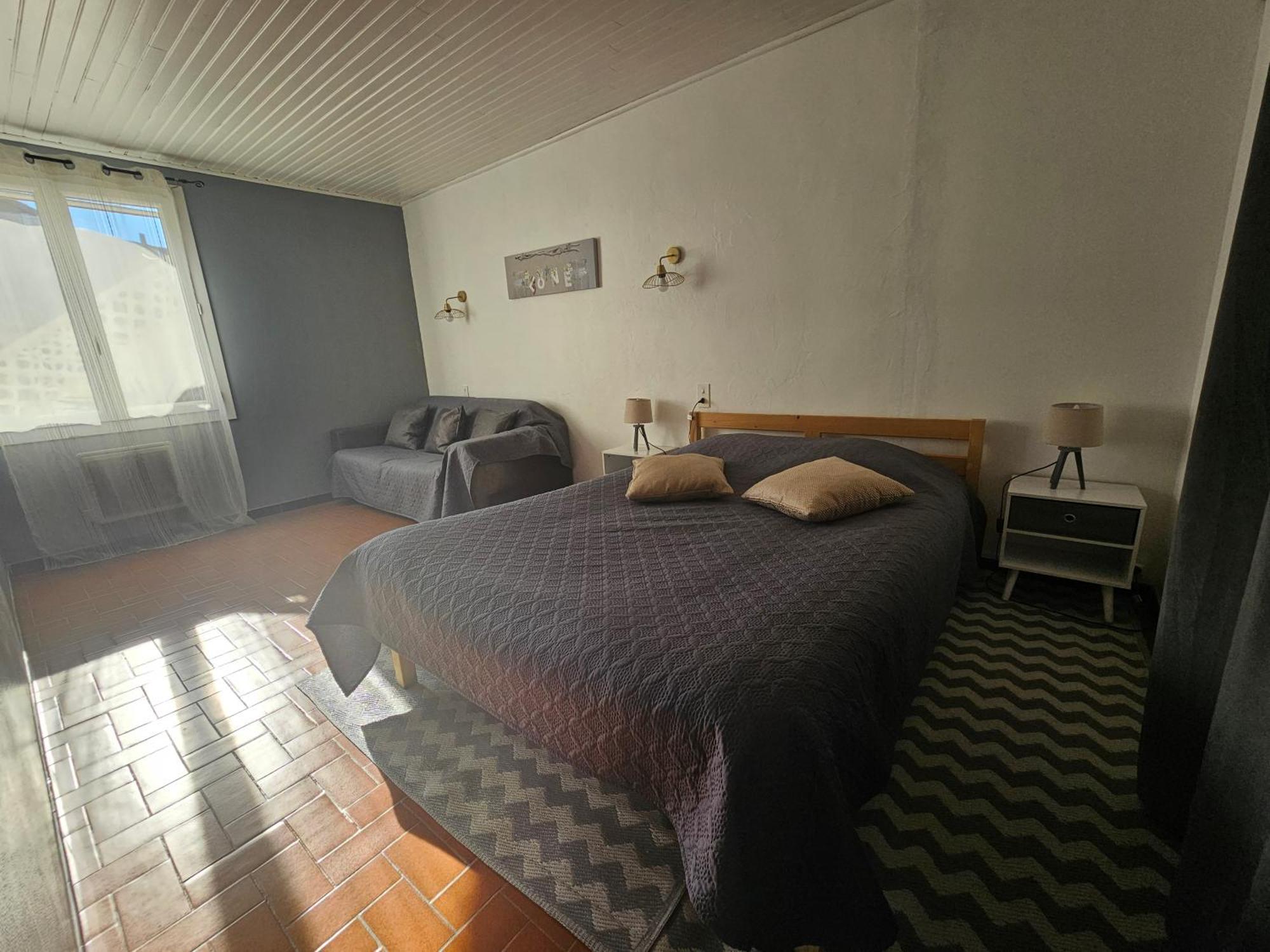 Location Saisonniere Apartment Coursan Exterior foto